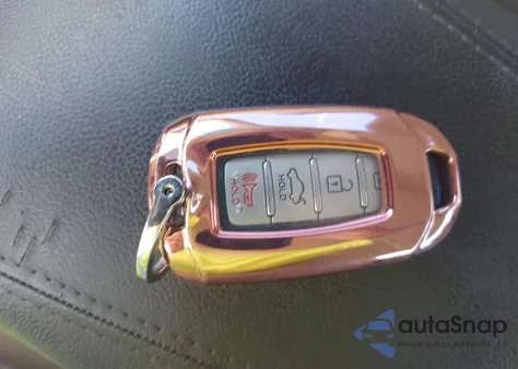 2013 Hyundai Sonata Hybrid Limited z USA, uszkodzony, nr VIN KMHEC4A45DA083863